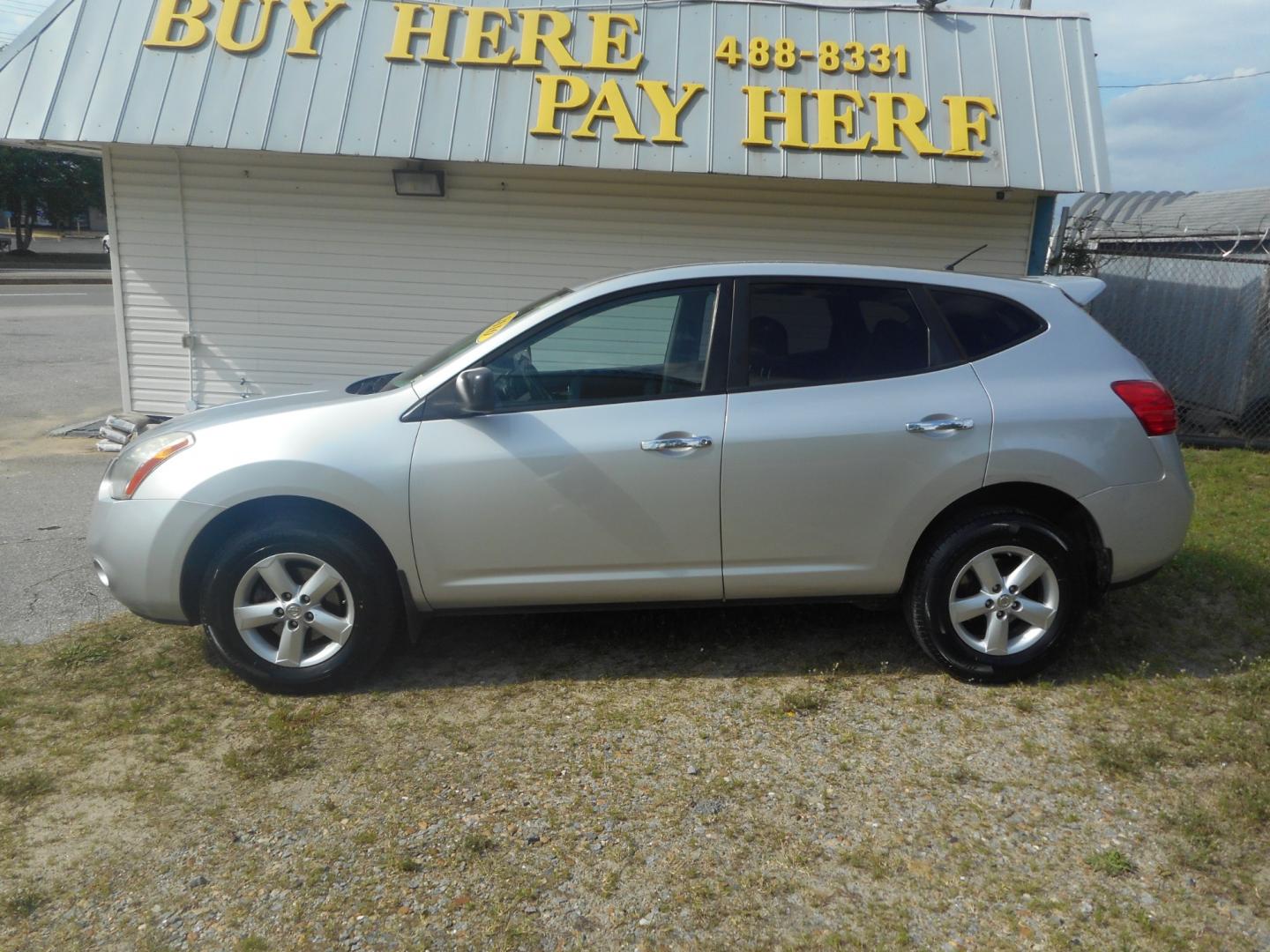 2010 Silver Nissan Rogue S AWD (JN8AS5MV0AW) with an 2.5L L4 DOHC 16V engine, CVT transmission, located at 2553 Airline Blvd, Portsmouth, VA, 23701, (757) 488-8331, 36.813889, -76.357597 - Photo#0